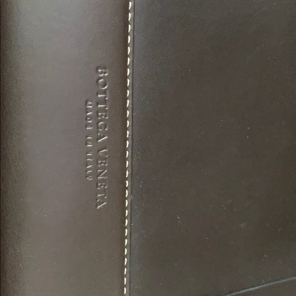 AUTHENTIC BOTTEGA VENETA TOTE - Picture 8 of 15